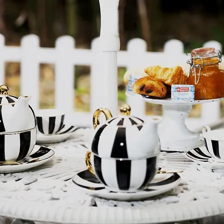 Les Canoubiers Luxe Et Serenite Au Coeur De Spacieuses Avec Jardin Enchanteur Vendégház 3*