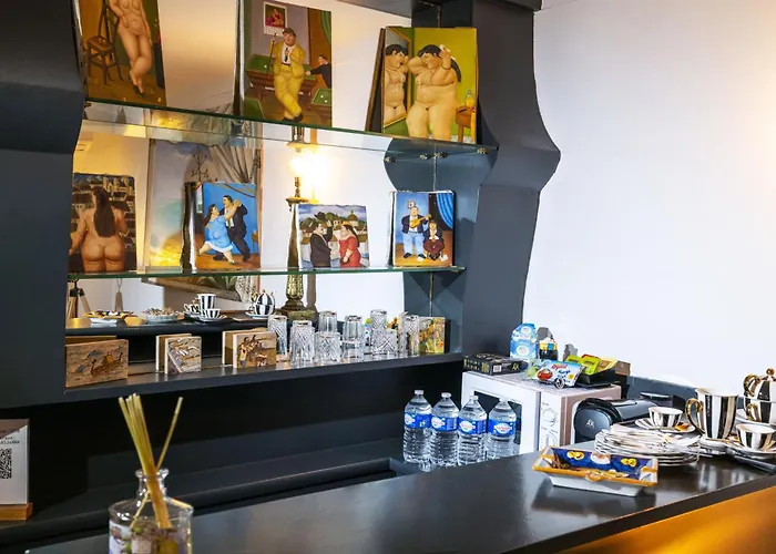 Pensionat Les Canoubiers Luxe Et Serenite Au Coeur De Spacieuses Avec Jardin Enchanteur Saint-Tropez