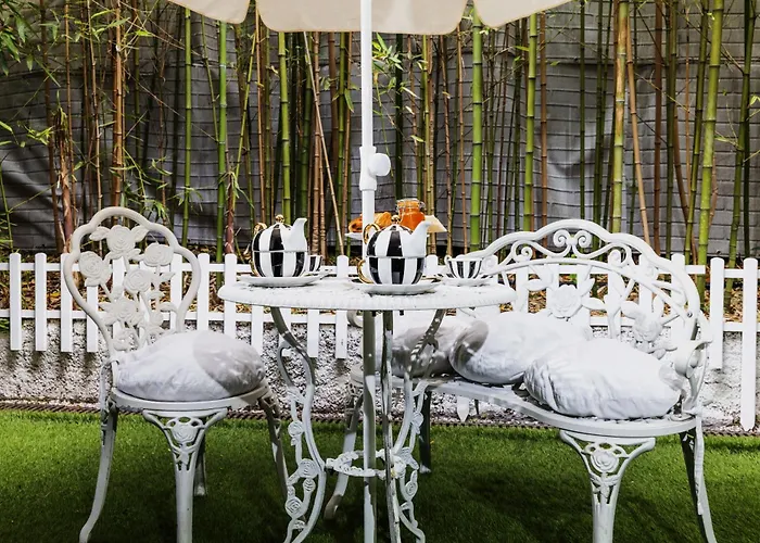 Les Canoubiers Luxe Et Serenite Au Coeur De Spacieuses Avec Jardin Enchanteur 3*